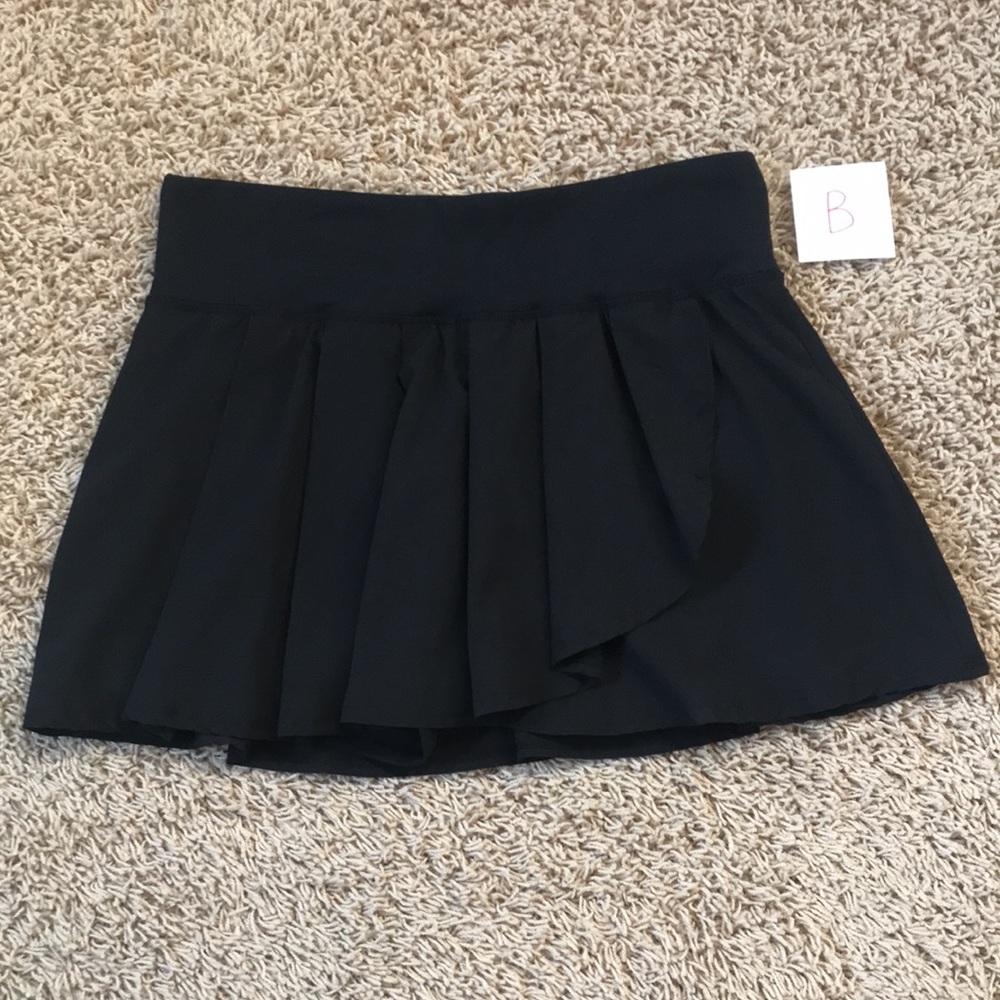 JoyLab - Hi-Rise Pleated Tennis Skirt (Black) B